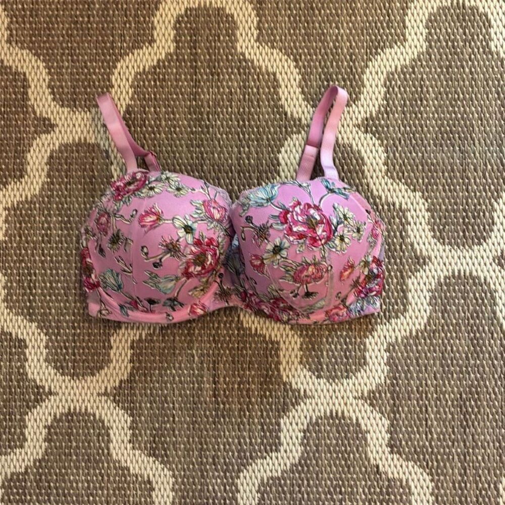Victoria’s Secret dream angels, Demi bra size 34DDD